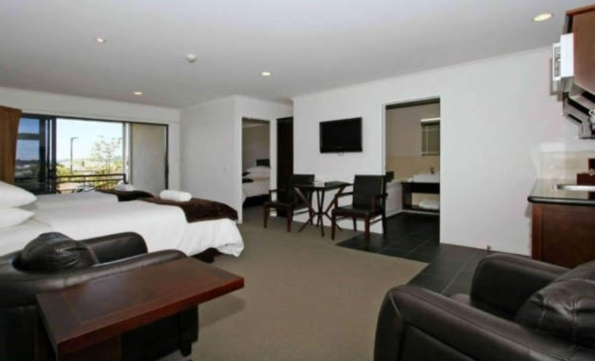 Aotea Motor Lodge Whanganui Exterior foto A suite at the hotel
