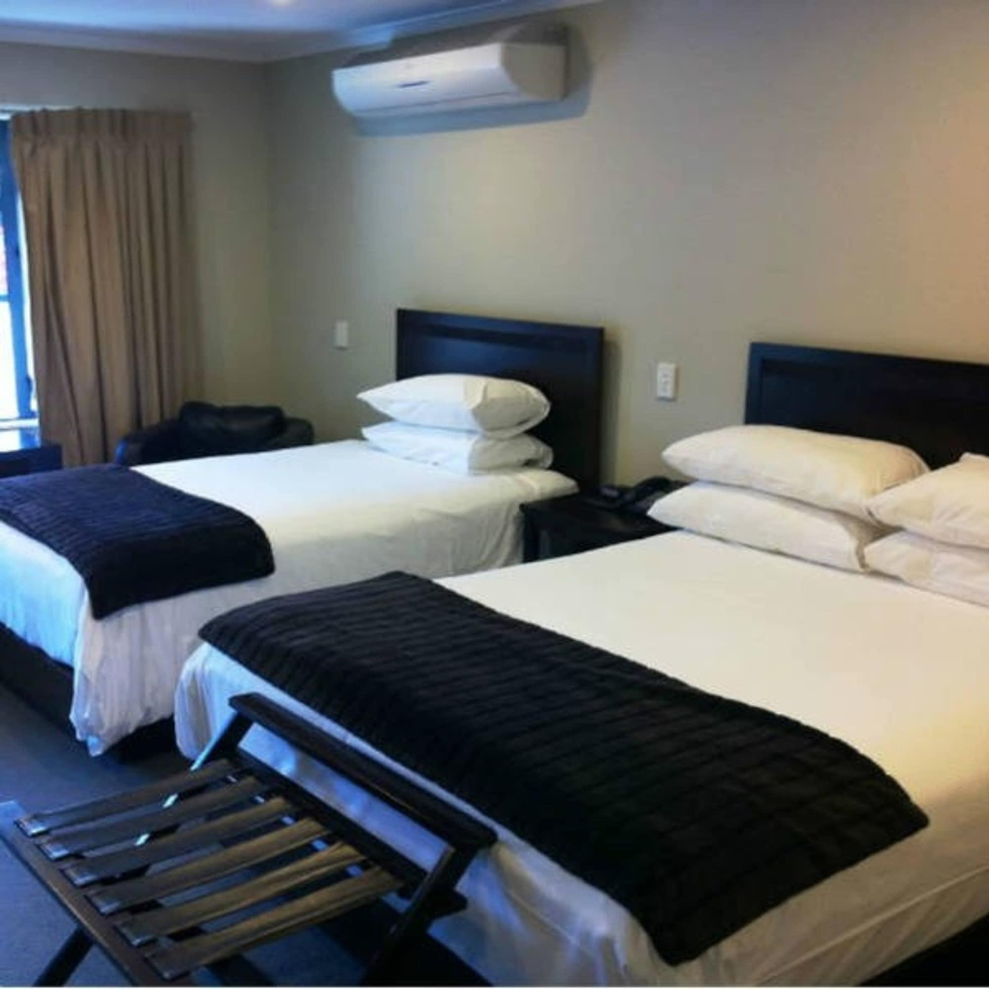 Aotea Motor Lodge Whanganui Exterior foto A typical room at the hotel