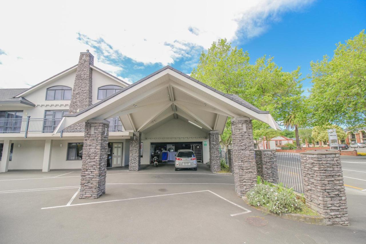 Aotea Motor Lodge Whanganui Exterior foto Entrance to the hotel