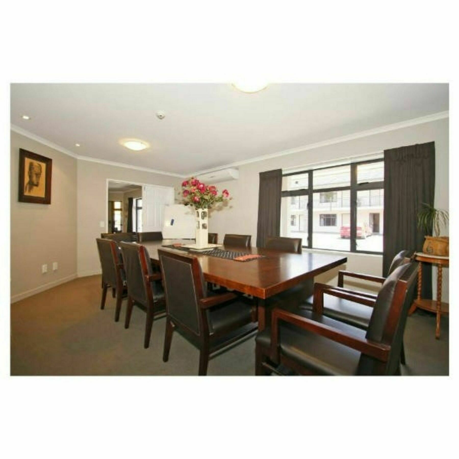 Aotea Motor Lodge Whanganui Exterior foto The boardroom at the University of Waikato's Centre for Management